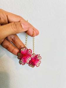 Flor de hilo Earring