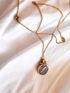 Dame una moneda Necklace